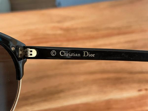 DIOR