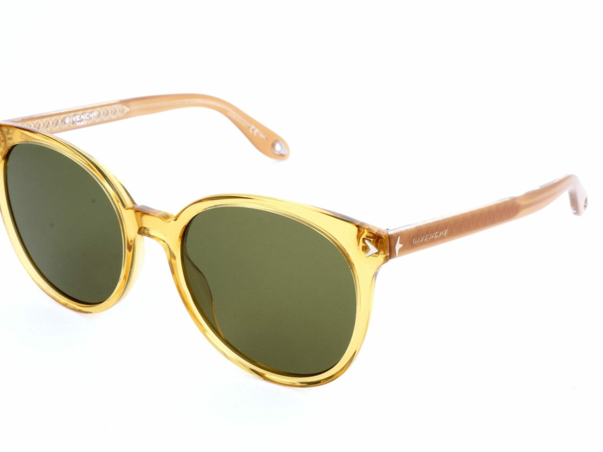 Givenchy - GV7077