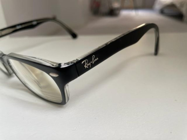 Ray-Ban - noir et transparente