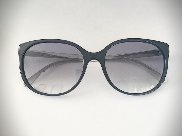 BURBERRY - B4146