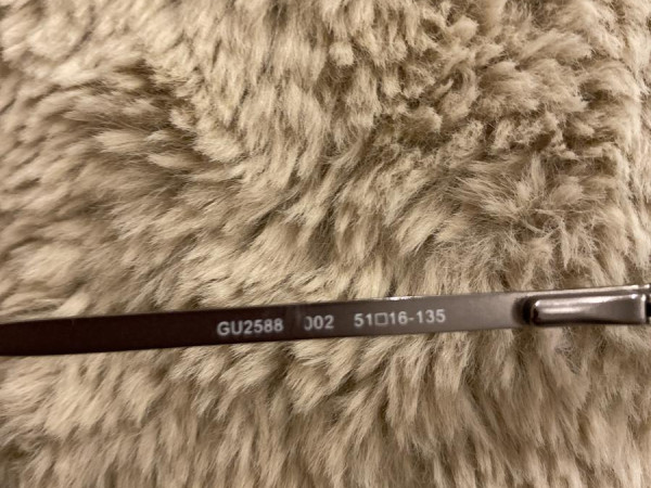 GUESS - GU2588