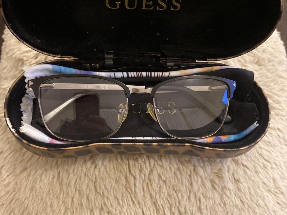 GUESS - GU2588