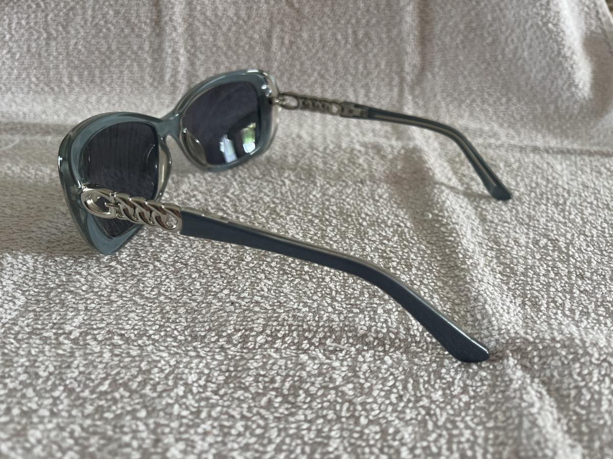 Guess - 1225