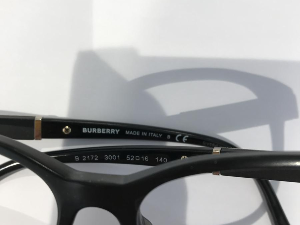 Burberry - B2172