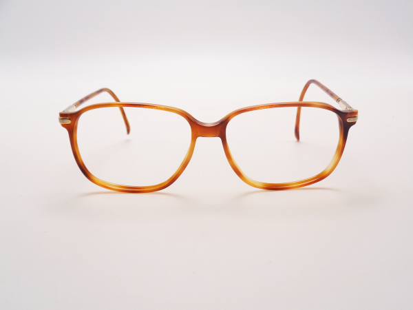 ESSILOR-54-14