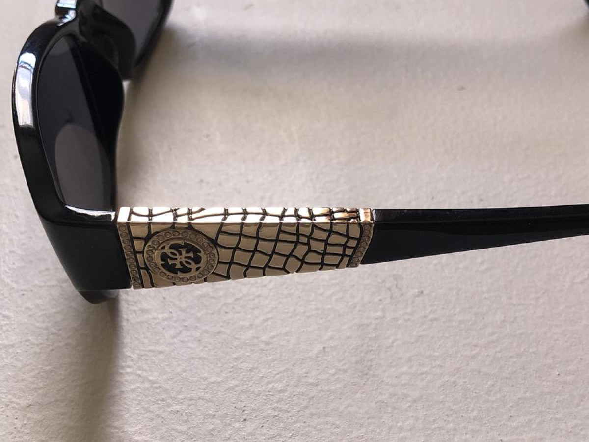 GUESS - GU7425
