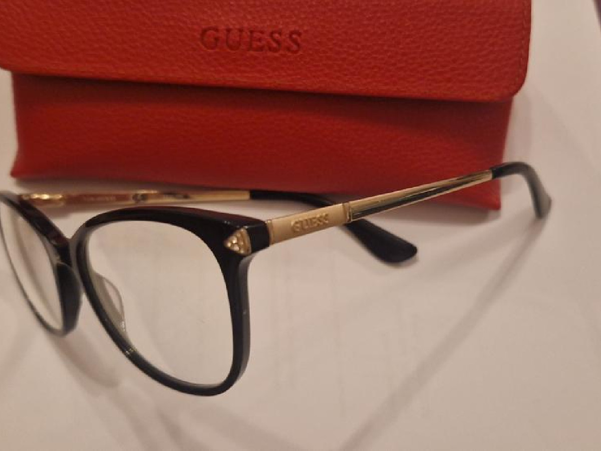 Guess - GU2632S