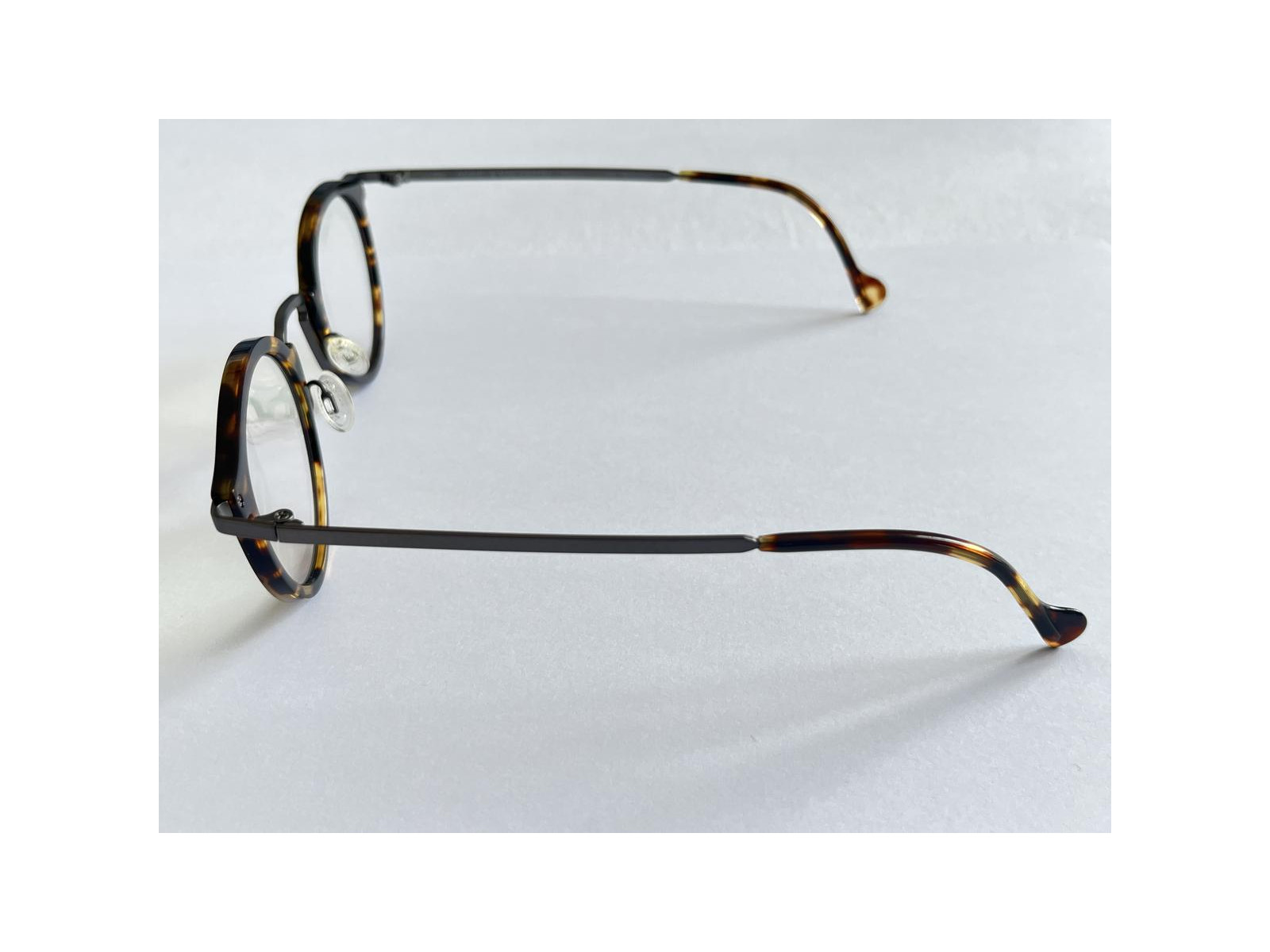 Anne et Vaientin 老眼鏡 Anne et Valentin eyewear available at Visio Optical