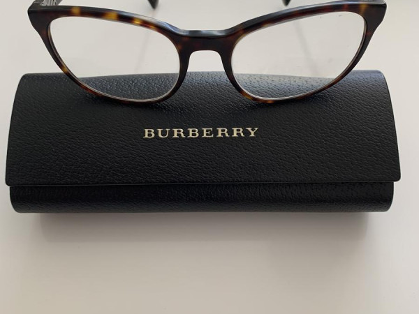 Burberry - B2247