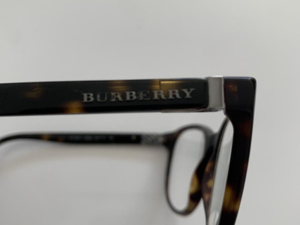 Burberry - B2247