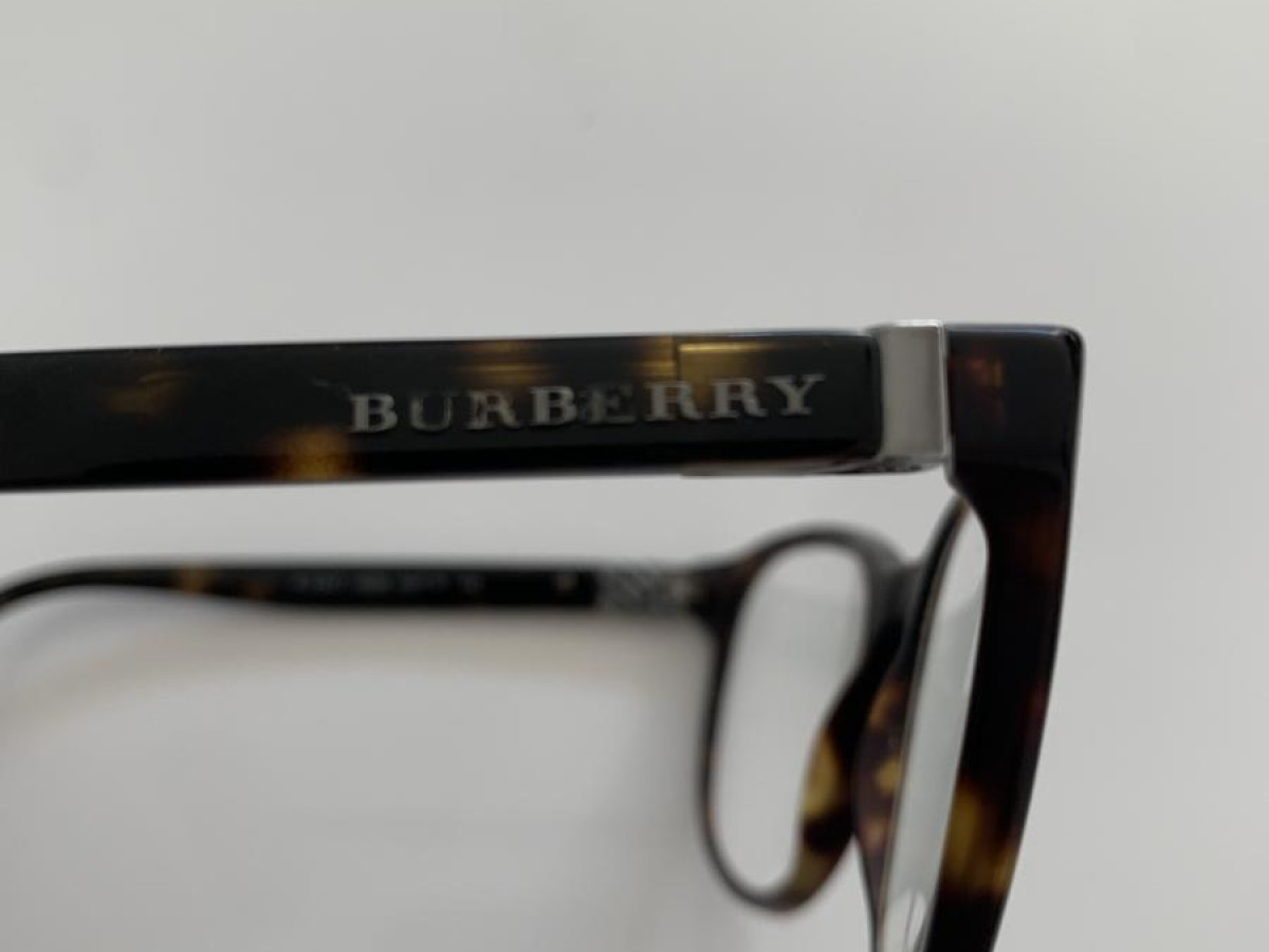 Burberry - B2247