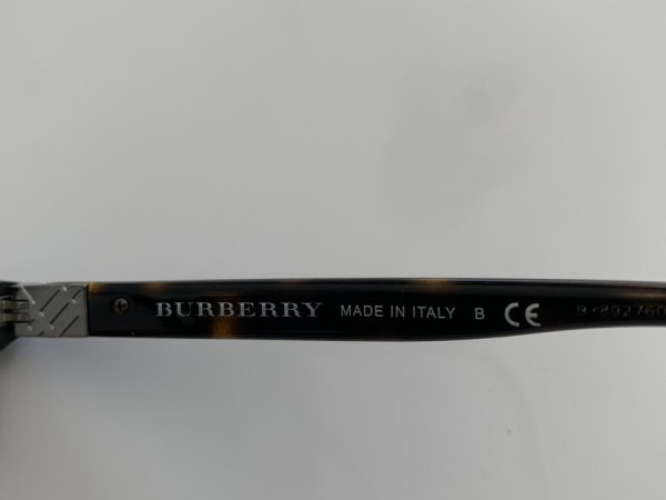 Burberry - B2247