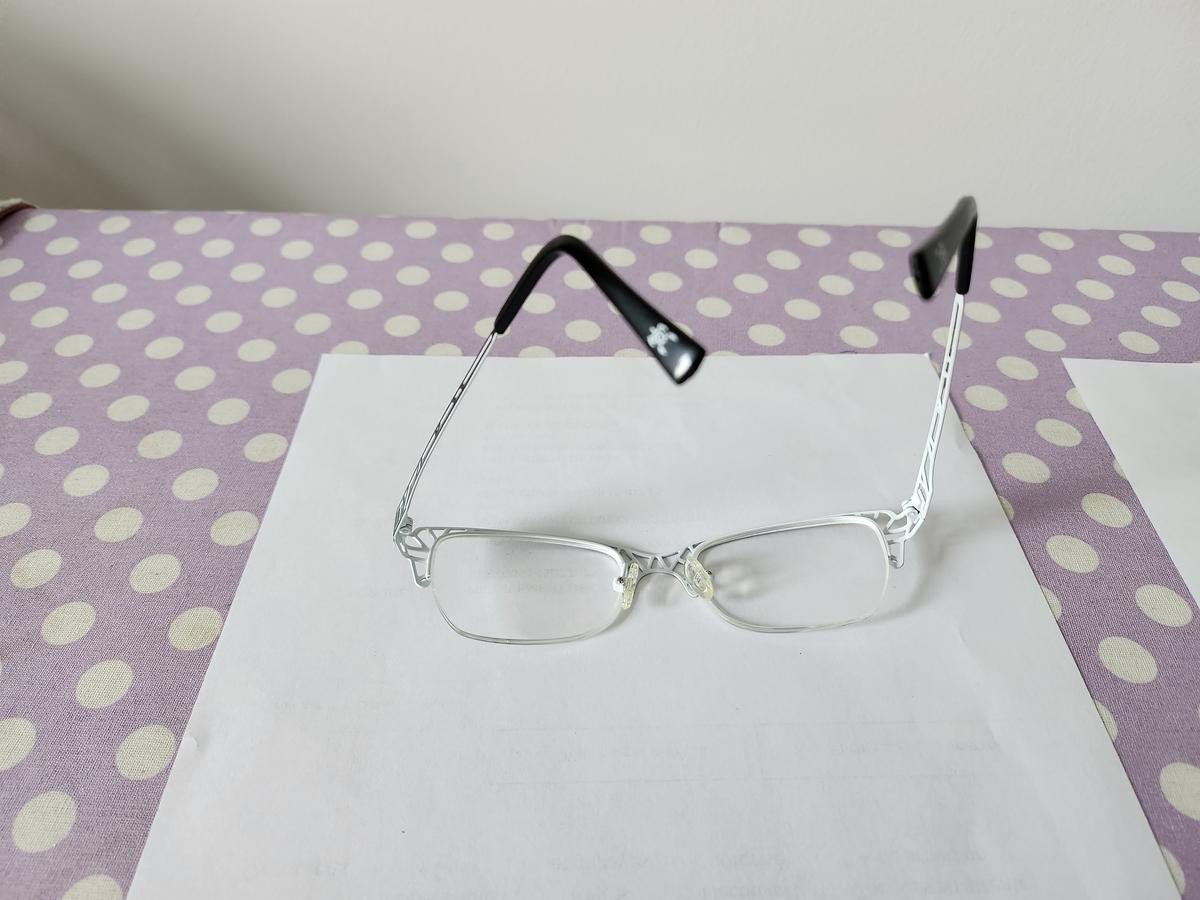 oko by oko - Emmanuelle