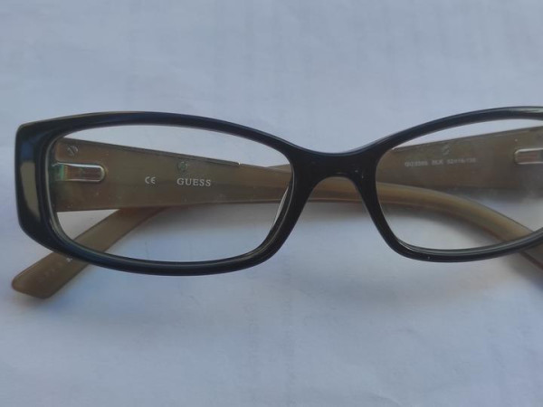 Guess - GU2385