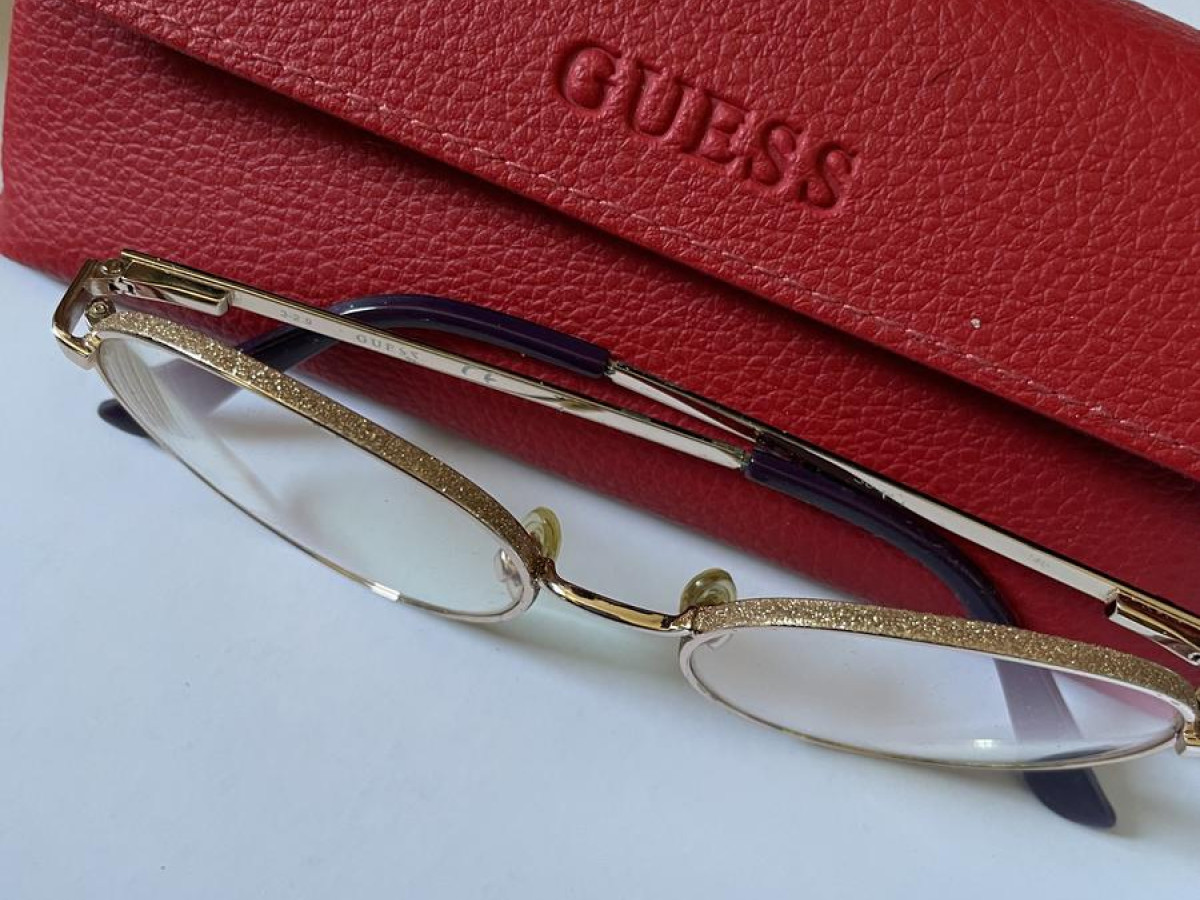 Guess - GU2669
