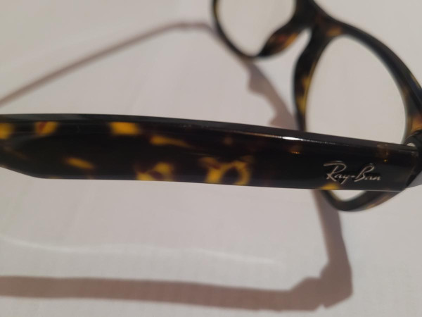 Ray-Ban