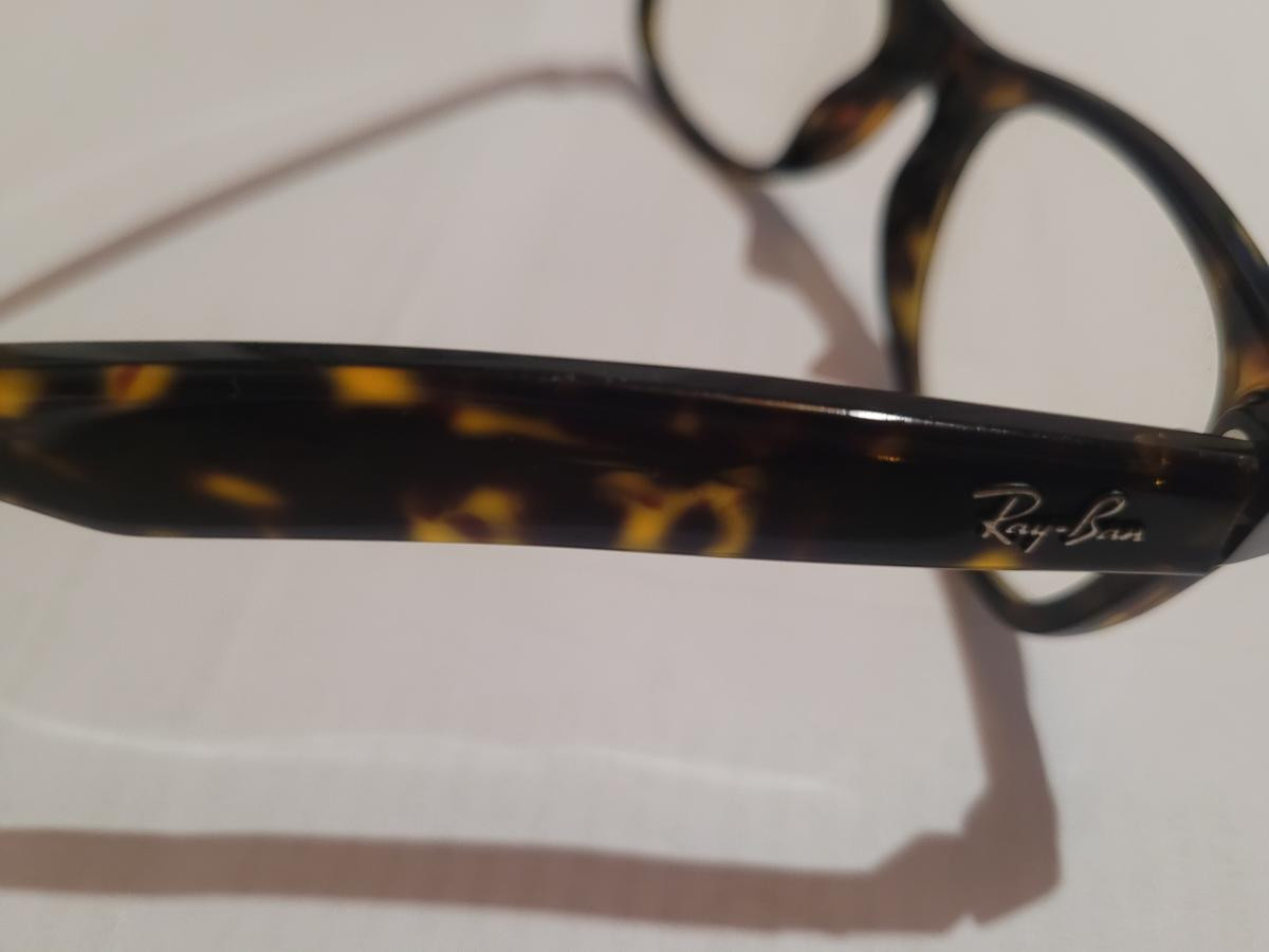Ray-Ban