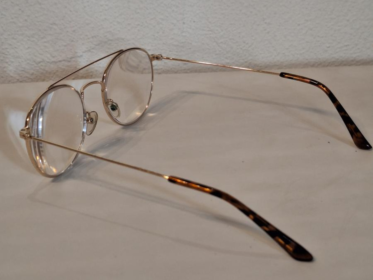 pol 832 C2    50/20   145   S01