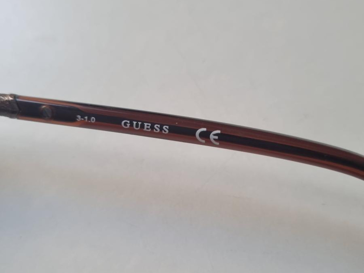 Guess - GU2657