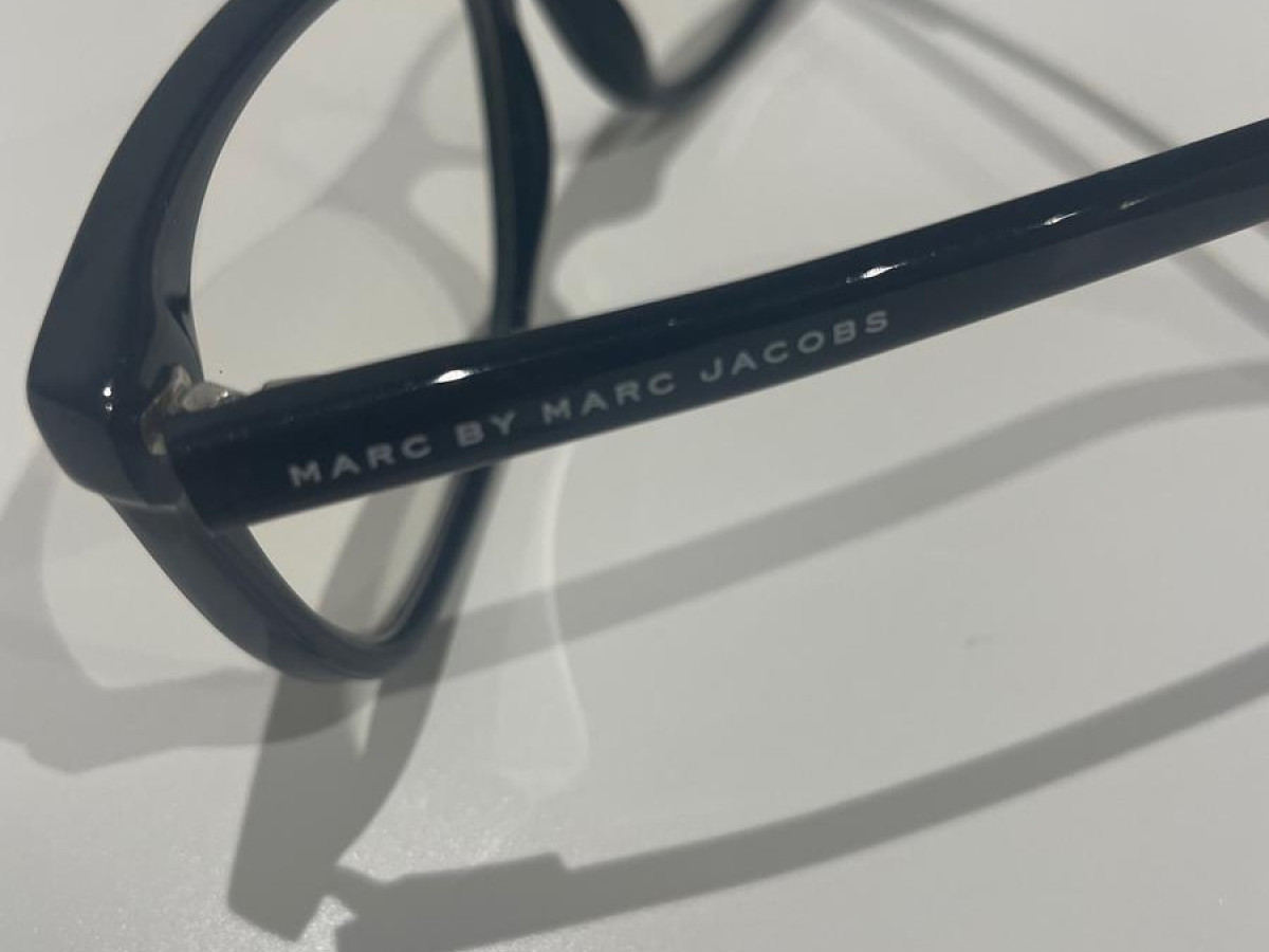 MARC JACOBS