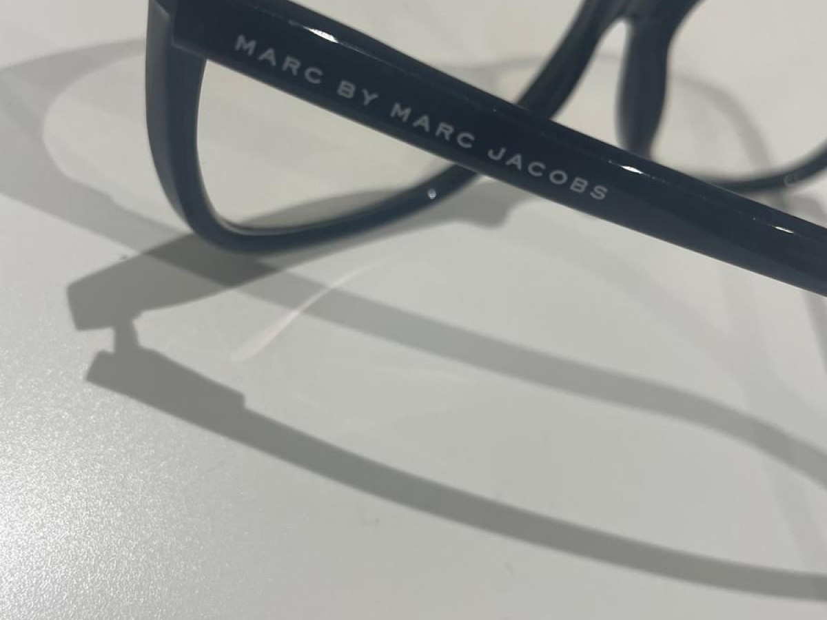 MARC JACOBS
