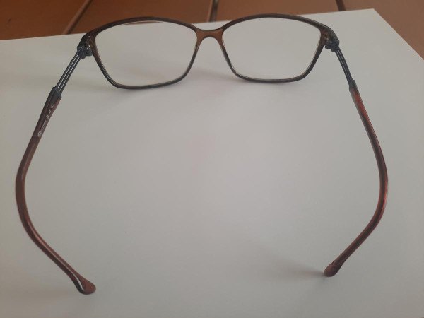 STEPPER-AMBRE ET BLEU-TITANUIM