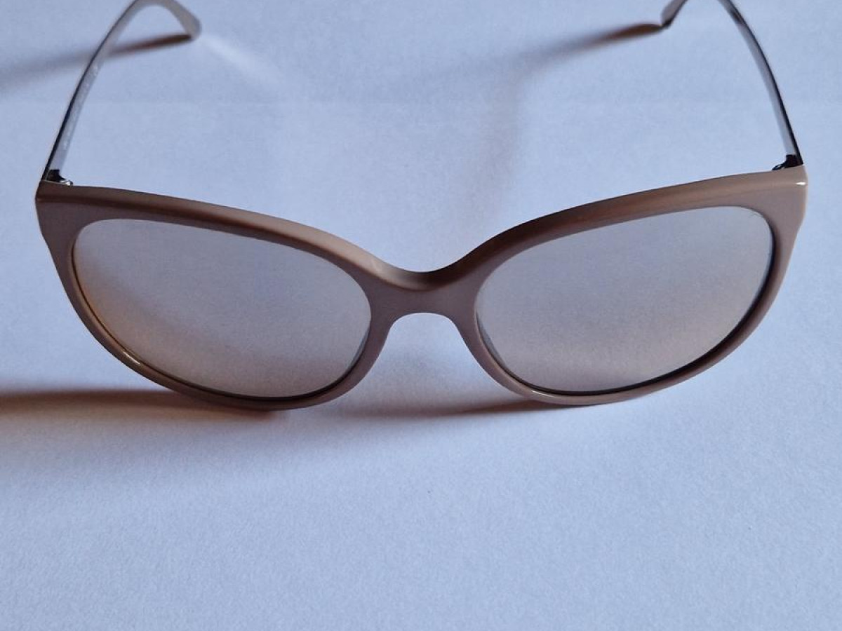 BURBERRY - B4146