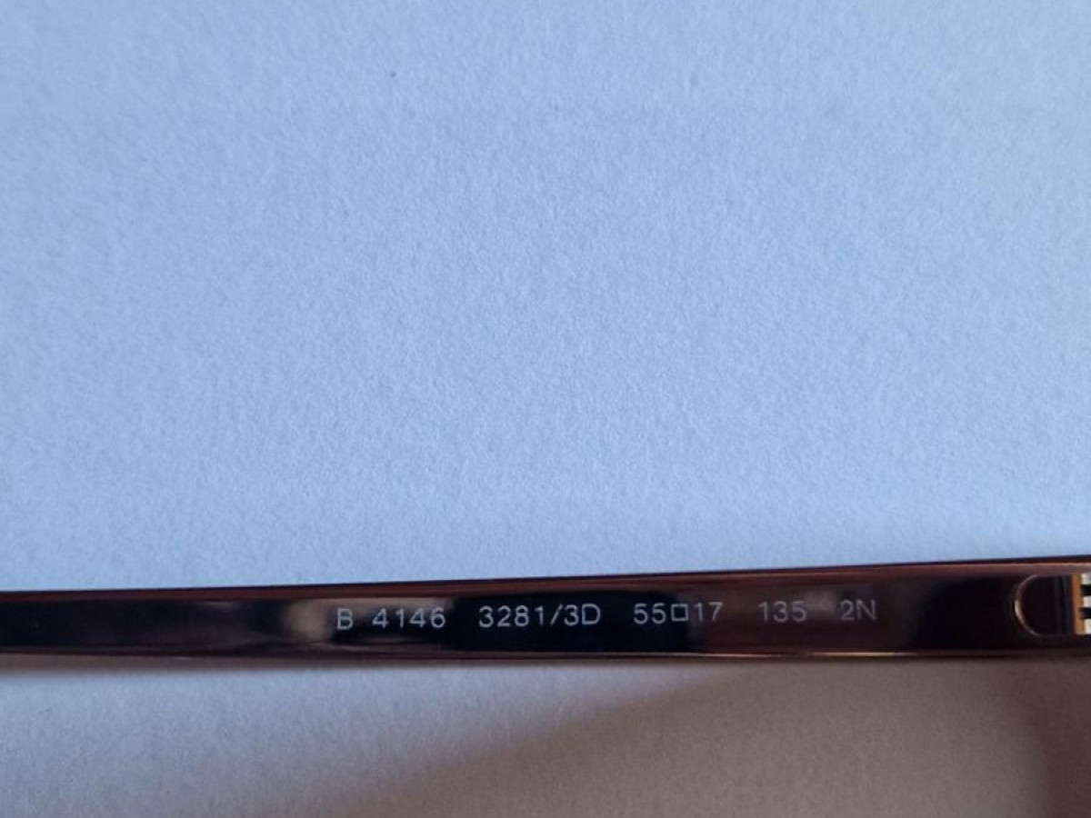 BURBERRY - B4146