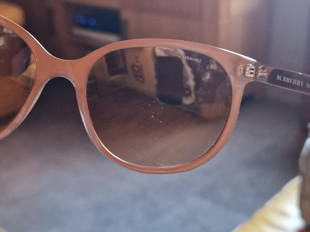 BURBERRY - B4146