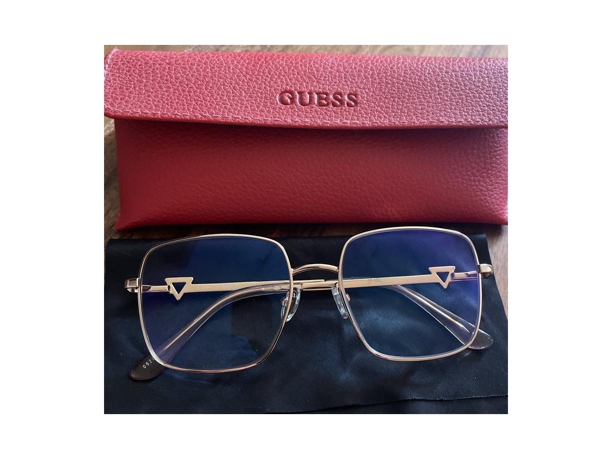 Guess 028 53 17 140