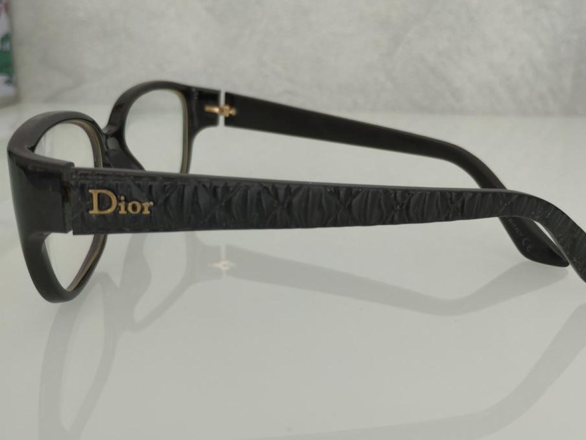 DIOR