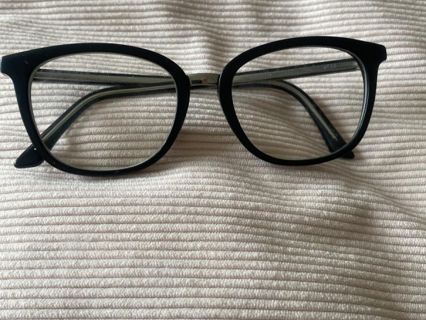 Second hand Dior glasses unique style at affordable price