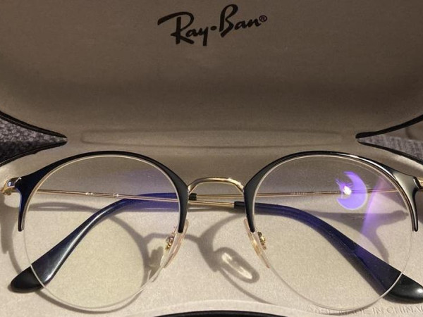 Ray-Ban