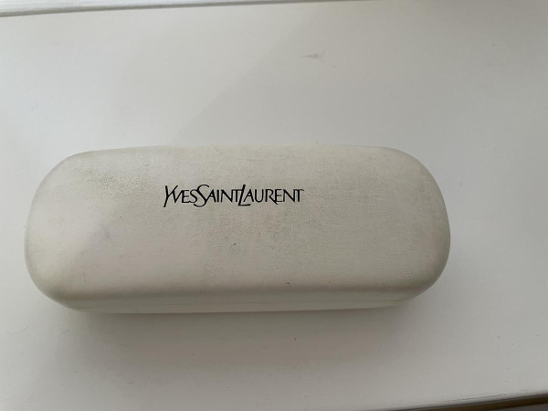 Yves Saint-Laurent -ysl2356