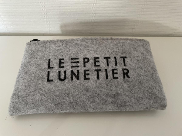 Le petit lunetier