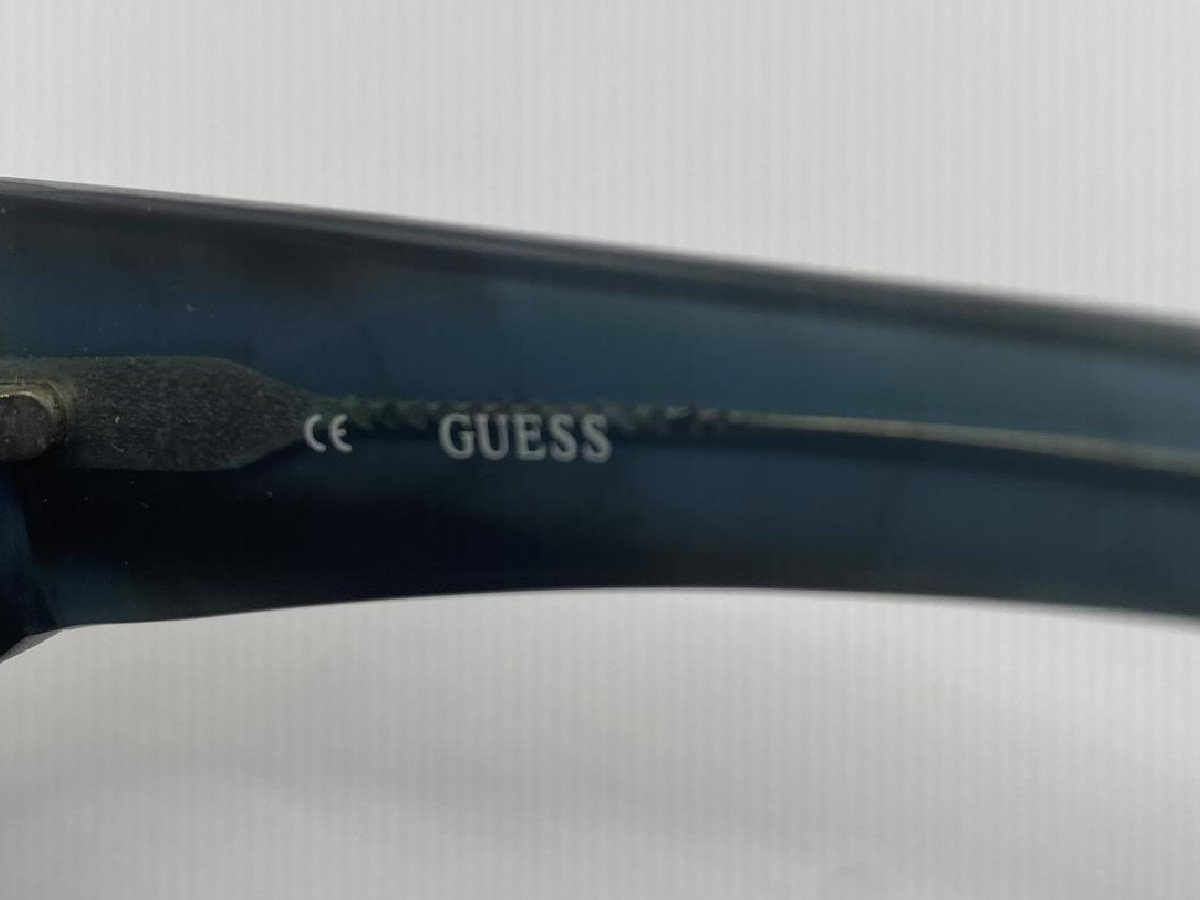 GUESS - 6229