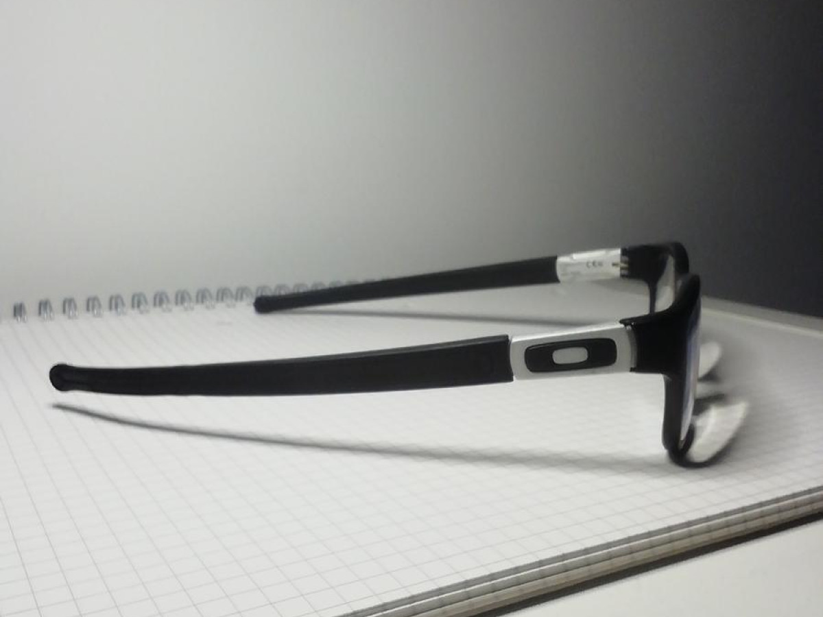 Oakley Marshal