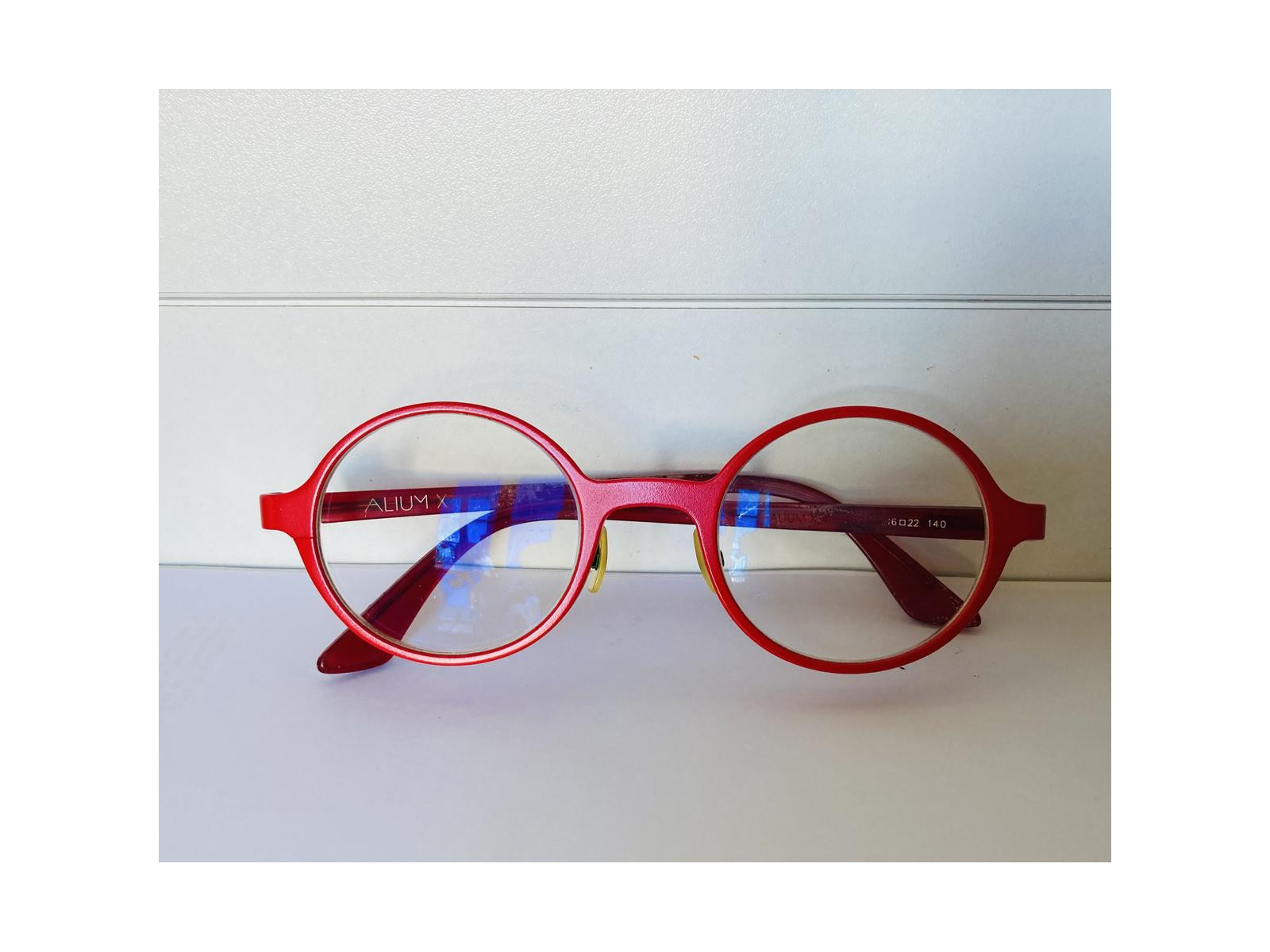 de vue ALIUM X Design EYEWEAR GROUP Rouge Mixte