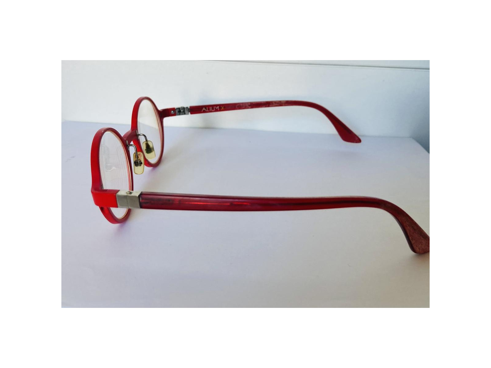 de vue ALIUM X Design EYEWEAR GROUP Rouge Mixte
