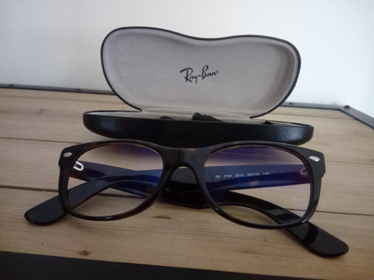 RAY-BAN