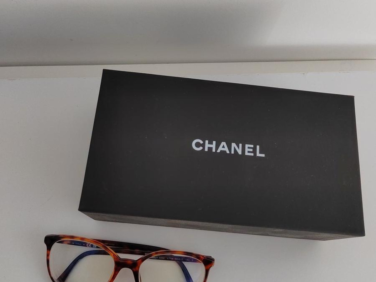 CHANEL - BC0061