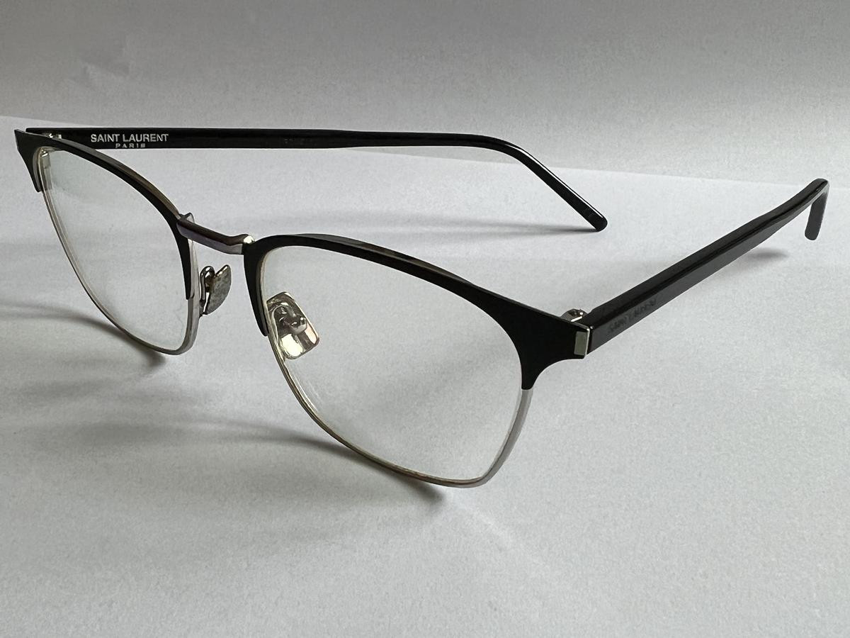 Yves Saint-Laurent - SL224