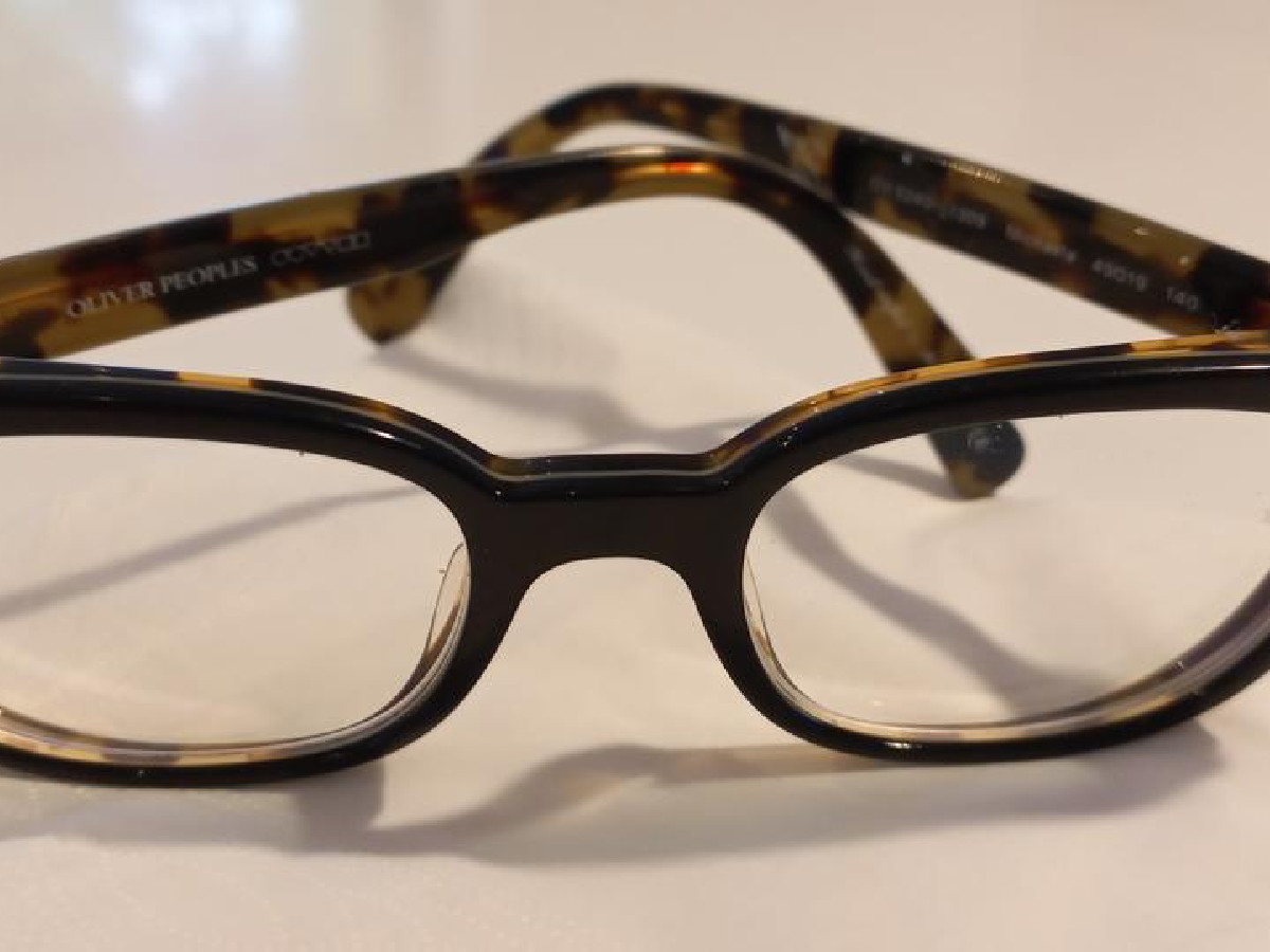 Oliver Peoples