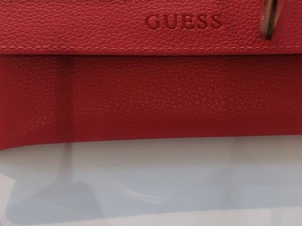 Guess - GU2586