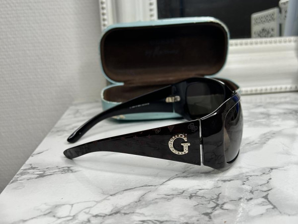 Guess Gu6484