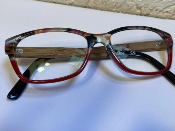 YEARLING - Y12 52 16 140 001