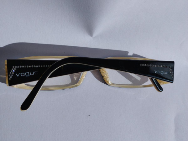 Vogue 2557-B 1345 51 15 130