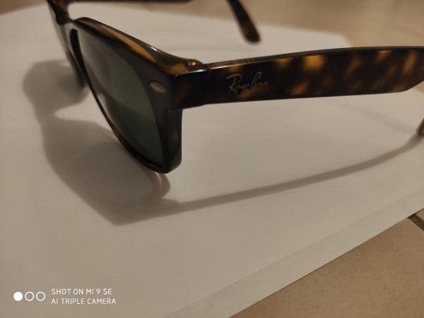 Ray Ban