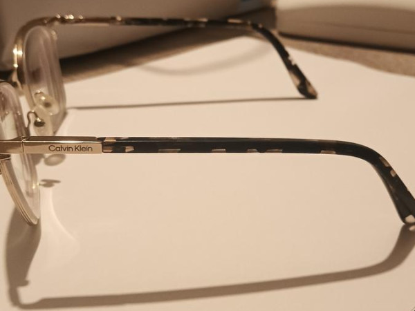 Calvin Klein - CL21124