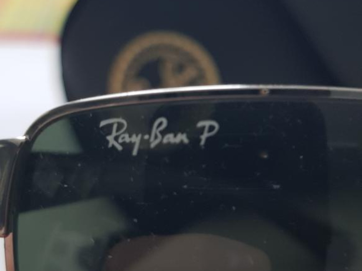 Ray-Ban